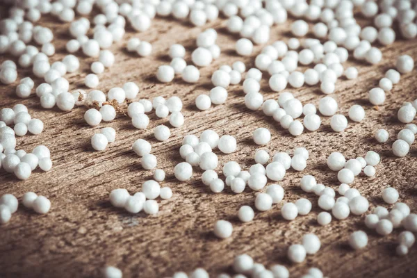 Adet köpük plastik gibi kar topları arka plan üzerinde