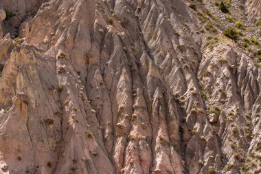 Kayalar Fan dağlarda. Pamir. Tacikistan, Orta Asya. Ton