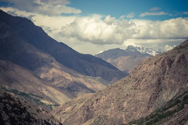 Klippiga landskap i Fan bergen. Pamir. Tadzjikistan, Central — Stockfoto