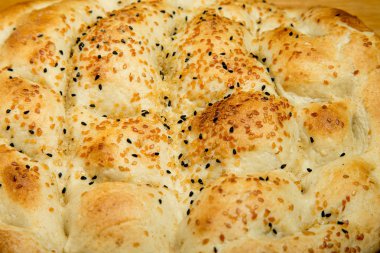 Susam ile Türk ekmek parçası. Seçici odak