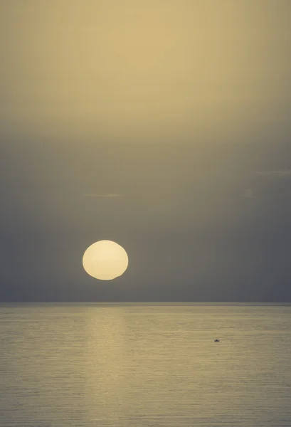 Beau coucher de soleil sur la mer Méditerranée. Turquie en automne. Alany ! — Photo