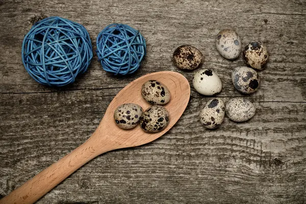 Composition with quail eggs. Wooden texture for background. Tone — Stock Photo, Image