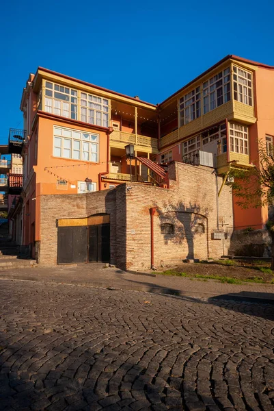 Georgien Tbilisi November 2020 Hus Med Balkonger Den Historiska Stadsdelen — Stockfoto