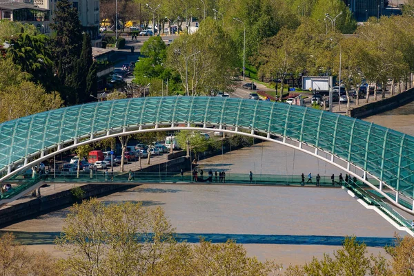 Grúzia Tbiliszi 2021 Április Béke Hídja Kura Folyó Felett Tbilisziben — Stock Fotó