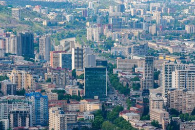 Gürcistan, Tiflis - 8 Mayıs 2021: Tiflis 'in panoramik manzarası. Georgia 'nın başkenti.
