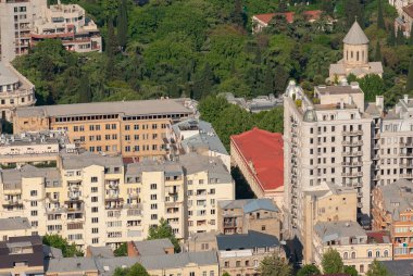 Gürcistan, Tiflis - 8 Mayıs 2021: Tiflis 'in panoramik manzarası. Georgia 'nın başkenti.