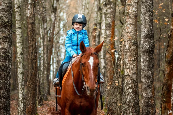 Little Girl Adult Brown Horse Background Nature Jockey Epodrome Horseback — Stock Photo, Image