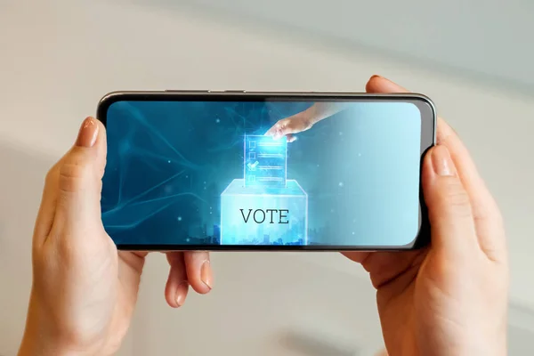 Online Hlasování Ruka Hologramem Hlasování Box Pro Hlasování Internetu Mobilním — Stock fotografie
