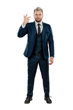 Takım elbiseli bir adam, bakımlı bir iş adamı. Beyaz bir arkaplanda izole edilmiş