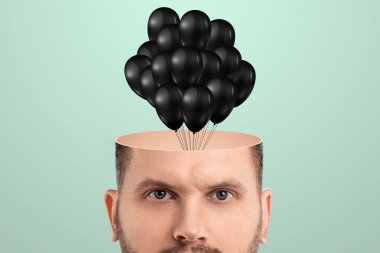 Beyin yerine erkek kafasının yakın çekimi ve boş kafa balonları uçuşuyor. Yaratıcı arkaplan