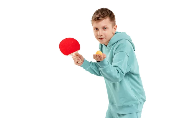 Bel Ragazzo Abito Bordeaux Gioca Ping Pong Isolato Sfondo Bianco — Foto Stock