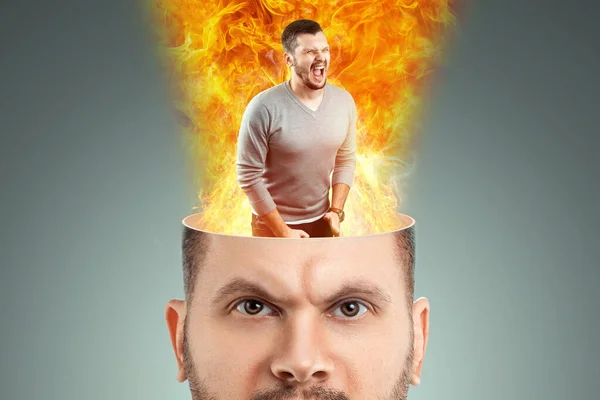 Dans Tête Homme Mécontent Cerveau Est Furieux Feu Brûle Concept — Photo