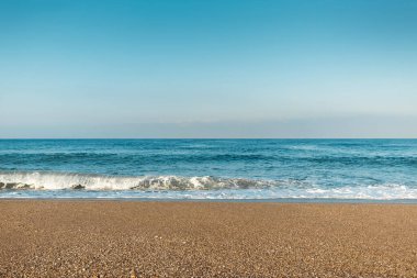 Mavi Deniz, Dalgalar, Plaj. Tatil kavramı, denizde dinlenmek.