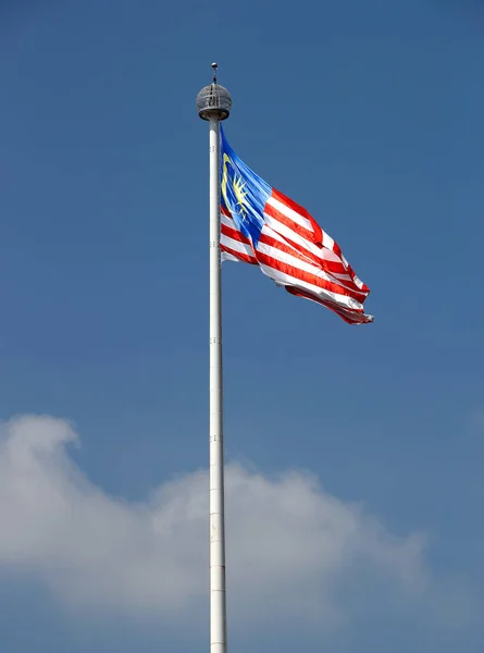Una Vista Della Bandiera Malese Sventola Piazza Indipendenza Kuala Lumpur — Foto Stock