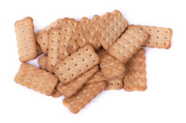 Beyaz arkaplanda izole edilmiş basit küçük kurabiyeler yığını