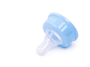 Kapaktaki emzik beyaz arkaplanda izole edildi