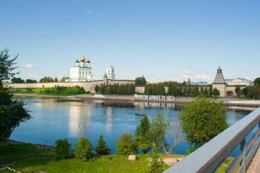 Pskov şehrinin Kremlin Kulesi, Rusya, Rusya Federasyonu (Rusça çeviri: