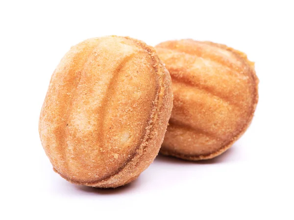 Beyaz arka planda izole edilmiş kaynamış yoğunlaştırılmış sütlü kekler