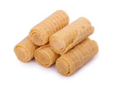 Gofret ruloları grubu, beyaz arkaplan üzerinde şekerleme ürünleri