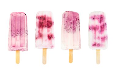 Meyve çubuklu dondurmayı kümesi