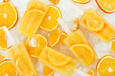 Meyve Portakal Buz lolly ve portakal dilimleri