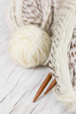 Yün ve örgü iğneleri bambu dan skeins