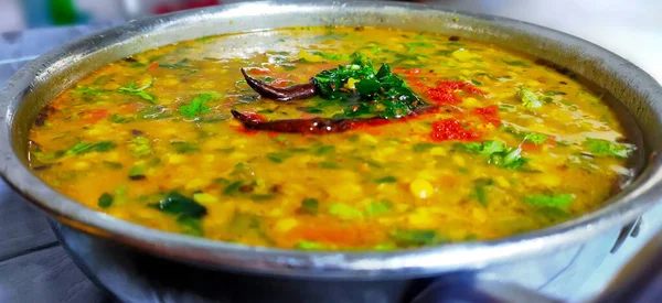 Индийская Популярная Еда Dal Fry Традиционная Dal Tadka Карри Служил — стоковое фото