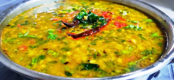 Индийская Популярная Еда Dal Fry Традиционная Dal Tadka Карри Служил — стоковое фото