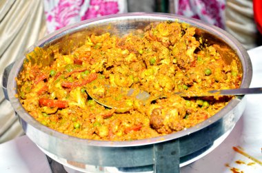 Geleneksel Hint düğün büfesi. Bir Asya düğününde geleneksel mutfak çeşitleri.