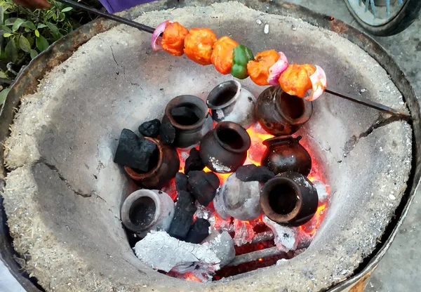 Tontöpfe Kohle Heizen Tee Indien Kochen — Stockfoto