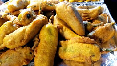 Indian Street food - Snacks mirchi Bhaji,pakora and bonda in market