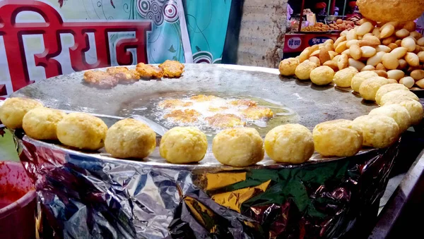 Lucknow Uttar Pradesh January 2021 Man Making Aloo Tikki Fried — 스톡 사진