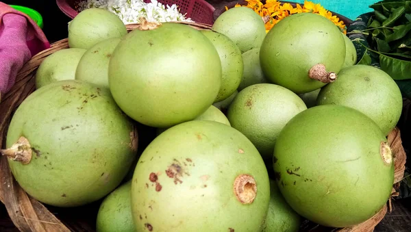 Cumuli Mela Verde Belugiri Frutta Vendere Sul Mercato Lucknow — Foto Stock