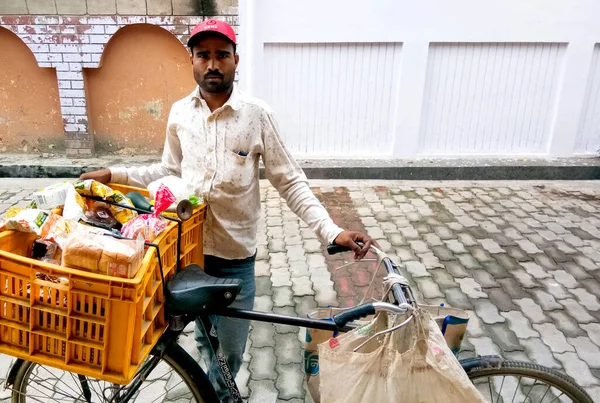 Лакхнау Індія Серпень 2021 Чоловік Продає Пекарню Велосипеді Лакхнау — стокове фото