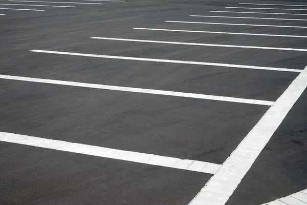 Parkplatzsituation auf dem Gehweg — Stockfoto