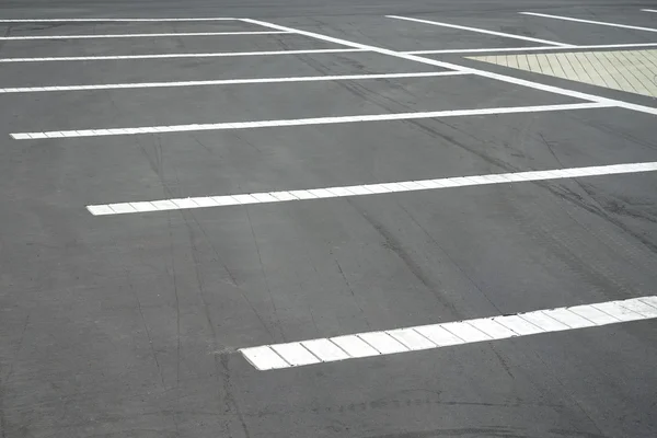 Aménagement du parking sur le trottoir — Photo