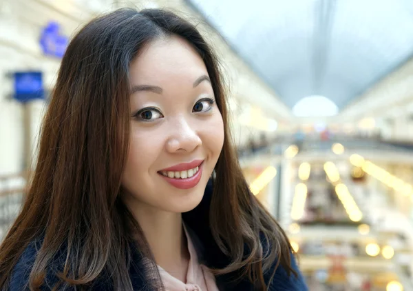 Portrait of a beautiful Asian girl — Stock Photo, Image