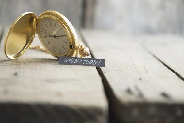 Hoy idea, texto y reloj de bolsillo . —  Fotos de Stock