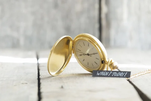 Hoy idea, texto y reloj de bolsillo . — Foto de Stock