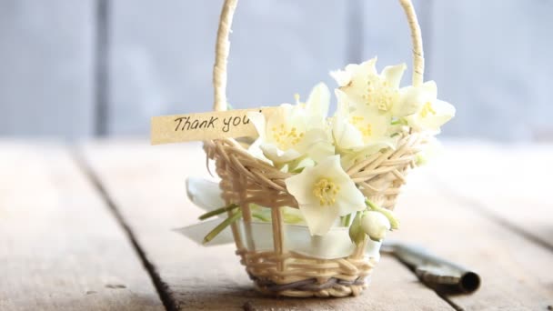 Ευχαριστώ ιδέα κείμενο και λουλούδια — Αρχείο Βίντεο