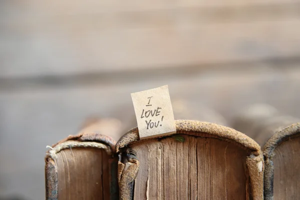 Je t'aime pour les lettres. Carte de Saint Valentin . — Photo