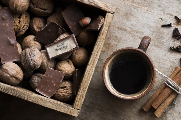 Goedemorgen tekst en een kopje koffie — Stockfoto