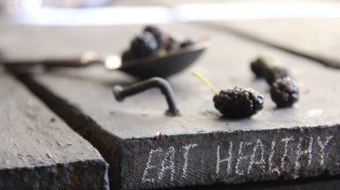 Sağlıklı metin yemek. Diyet, Detoks, temiz yemek veya vejetaryen kavramı.