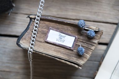masaya dünya metin ve vintage kitap seyahat