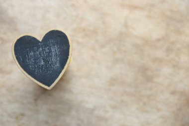 Romantik bir geçmiş. Masadaki kompozisyon. Klasik stil.