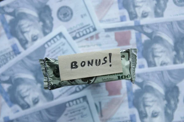 Bonusový Nápad Nápis Bonbónech Bankovkách — Stock fotografie