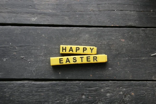 Frohe Ostern Eine Inschrift Aus Gelben Würfeln Kreatives Konzept — Stockfoto