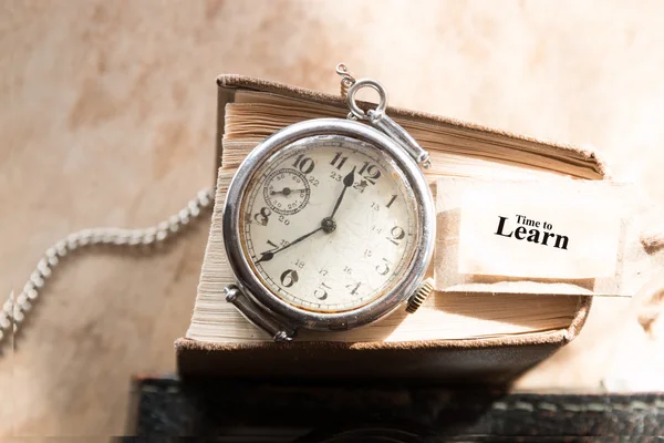 Tiempo para aprender concepto . — Foto de Stock