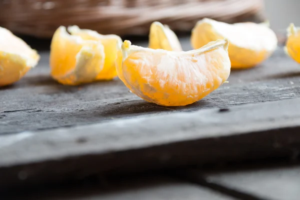 Sliced orange fruit segments — Stock Photo, Image