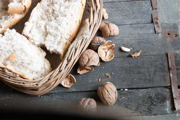 Brood in een mand — Stockfoto